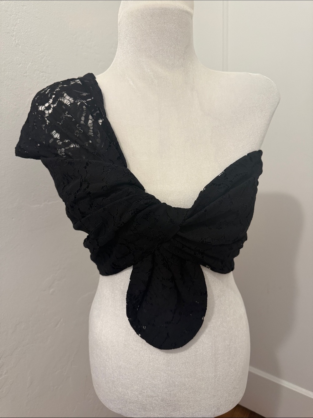 Just Bee Queen JBQ Lace One Shoulder Bandeau Strapless